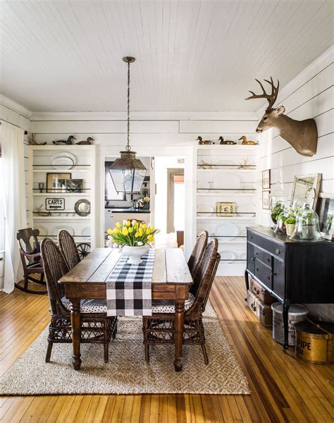 18 Vintage Decorating Ideas From A 1934 Farmhouse Farmhouse Dining Room Table Farmhouse