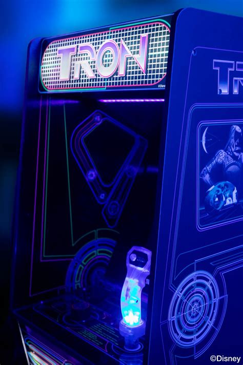 Arcade1up Tron Arcade Machine Takes Us Back To 1982