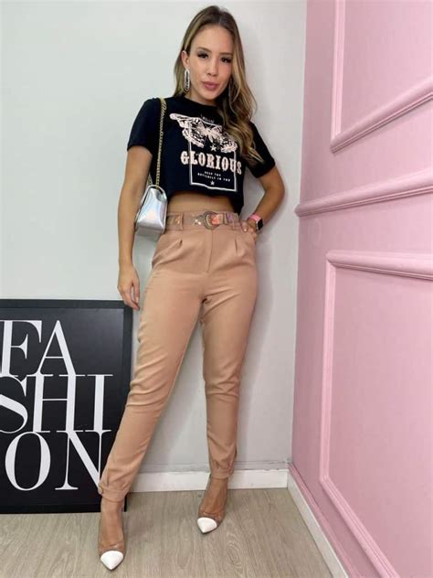 Calça crepe alfaiataria jogger botões nude Lavinny Store