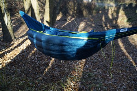 How To Make A DIY Camping Hammock Underquilt From A Sleeping Bag