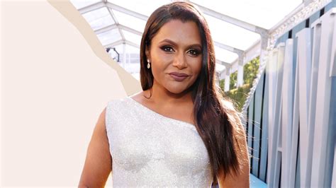 Mindy Kaling Just Debuted Brownie Batter Highlights And Bangs Glamour Uk