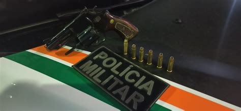 PMCE captura dupla e apreende arma de fogo após perseguição no Conjunto