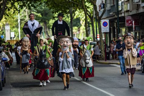 Desfile De Gigantes Y Cabezudos En Ciudad Real La Tribuna De Ciudad Real