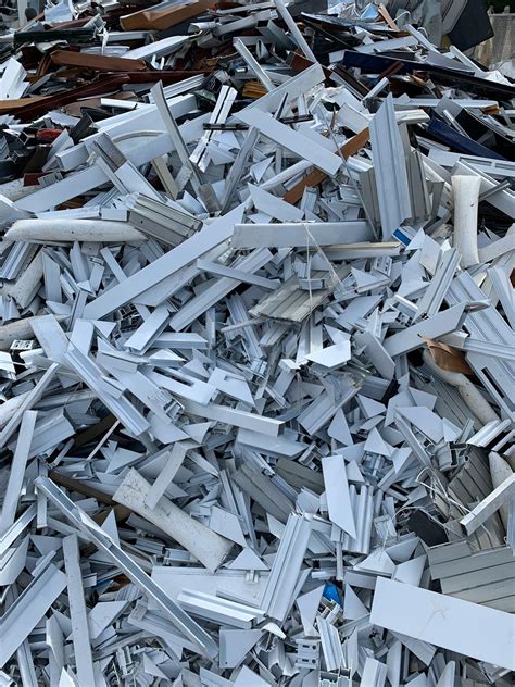 Compra-venta de chatarra y metales - Triturados Lomar