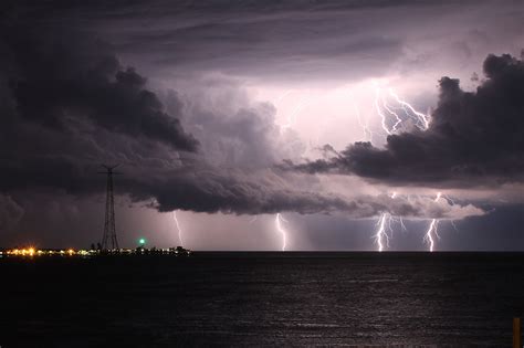 Allerta Meteo Violento Temporale In Atto Nello Stretto Di Messina