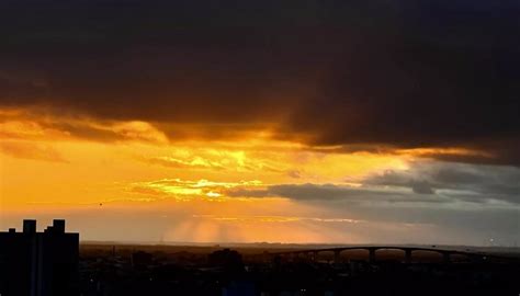 Domingo No Rs Terá Sol E áreas De Instabilidade Localizadas Que Podem