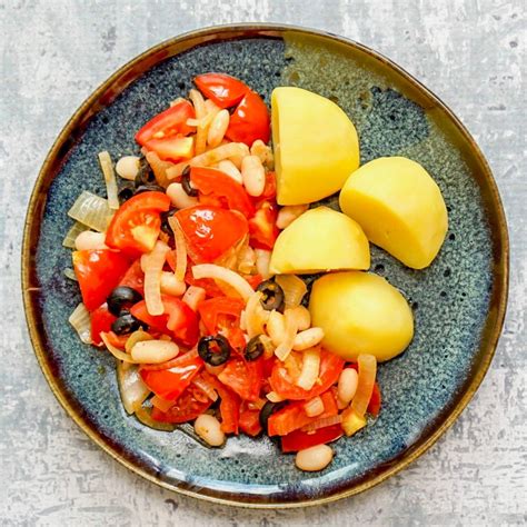 Aardappelen Met Witte Bonen En Tomatensaus Voedzo Members