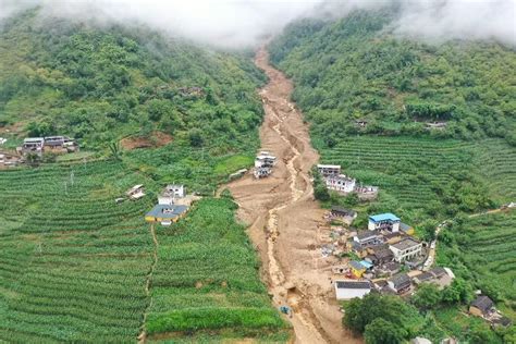 保山市隆阳区瓦马乡小河村发生泥石流灾害 中国日报网