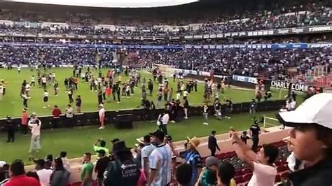 Queretaro vs Atlas La bronca en el estadio entre aficionados Vídeo