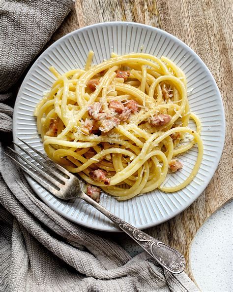 Bucatini Alla Carbonara Italian Food Photography Carbonara Pasta