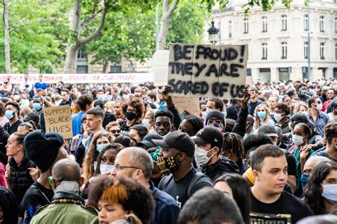 Le Conseil Detat R Tablit Le Droit De Manifester Une Libert