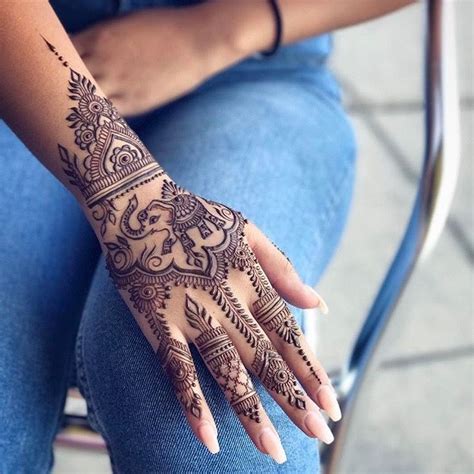 Gopi Henna les superbes tatouages au henné de Jaya Talusi OpenMinded