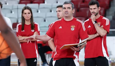 Em Casa Mandamos N S Basquetebol Do Benfica Vence Porto Em Cl Ssico