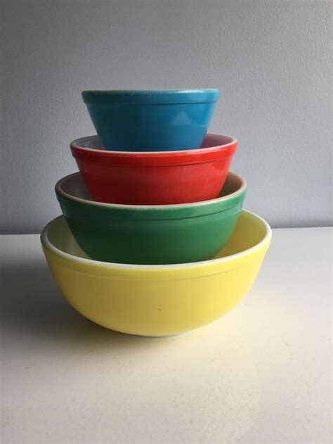 Vintage Pyrex Primary Mixing Bowl Set 401 402 403 404 Etsy Pyrex