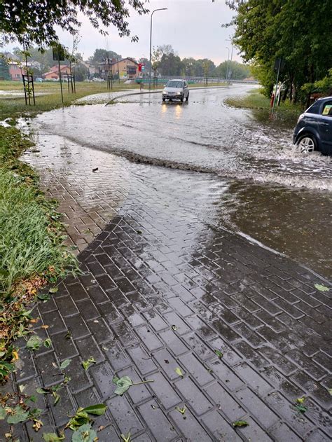 Skutki Burzy W Lublinie Zalania Podtopienia Po Amane Drzewa I