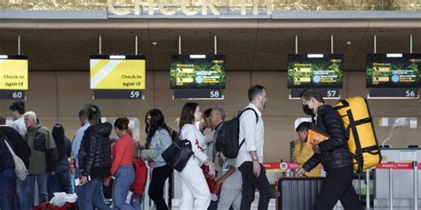 Aerolíneas lanzan tiquetes baratos para vuelos nacionales e