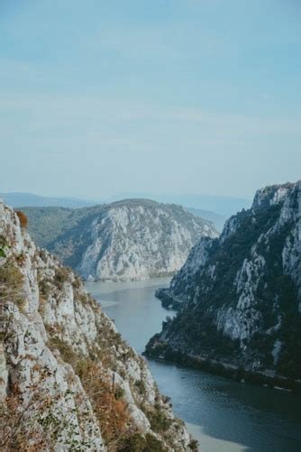 Locuri Pe Care Trebuie S Le Vizitezi Dac Mergi La Cazanele Dun Rii