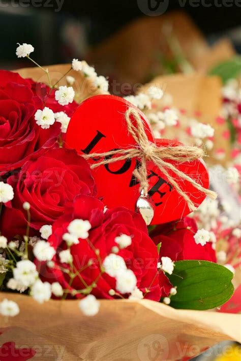 Red Rose Bouquet and heart shape symbol for gift . 26458372 Stock Photo ...