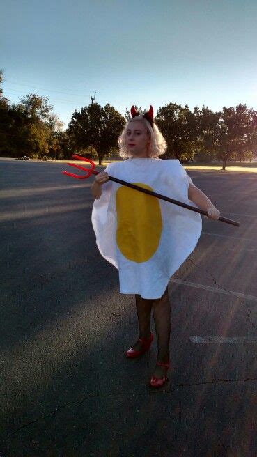 Pun Costume Deviled Egg Pun Costumes Cool Halloween Costumes Fall Halloween Cosplay