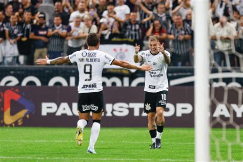 Corinthians Se Recupera E Vence O Gua Santa Por A No Campeonato