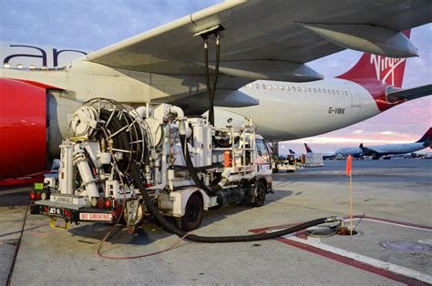 How Aircraft Get Refueled A Look Behind The Scenes The Points Guy