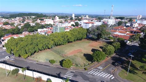 Prefeitura Inicia Obra De Reforma Do Campo Localizado Na Vila Castelo