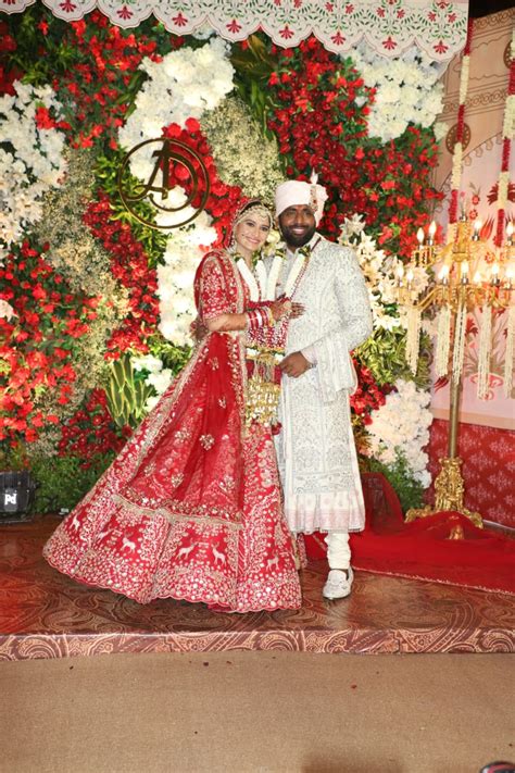 Arti Singh And Dipak Chauhan Get Married In A Dreamy Wedding Ceremony