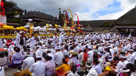 Hari Ini Situasi Kawasan Suci Pura Agung Besakih Menjelang Penyineban