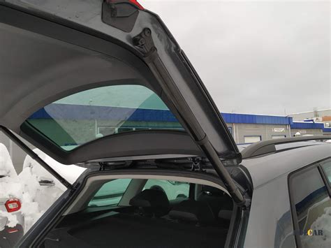 Установка электропривода крышки багажника Skoda Karoq