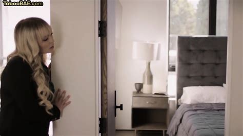 Stunning Blonde Babe Cockriding Her Man