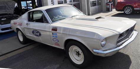 1968 Ford Drag Team - Mustang 428 Cobra Jet in Wimbledon White