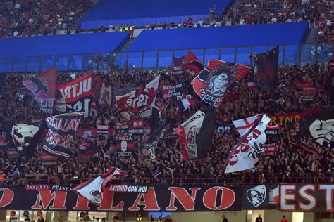 Gli Ultr Del Milan Mai Fatte Pressioni Per I Biglietti La Curva Sud