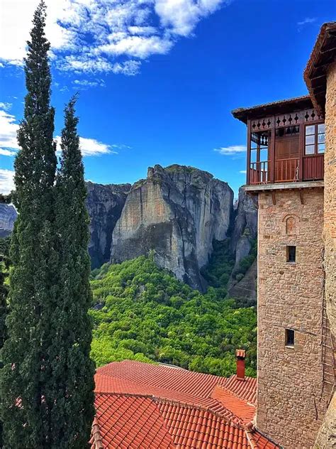 One Day Tour From Thessaloniki To Meteora By Train Vip Meteora Tours