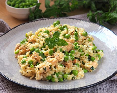 Risotto Z Kurczakiem I Zielonym Groszkiem Przepis PrzyslijPrzepis Pl