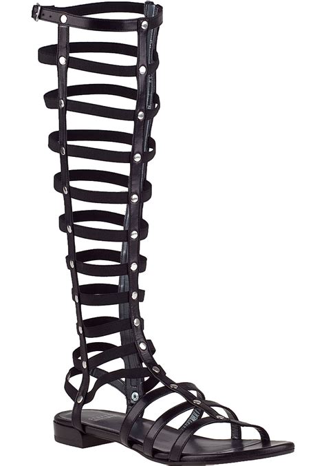 Stuart Weitzman Rivetcaesar Short Gladiator Sandal In Black Lyst