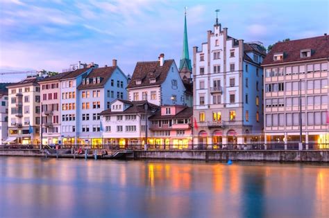 Premium Photo Limmat River Embankment At Sunset In Old Town Of Zurich