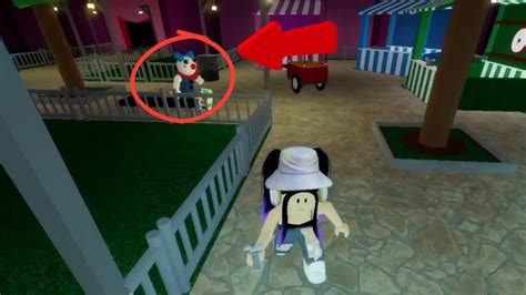 ROBLOX FUGINDO DO PIGGY PALHAÇO Piggy YouTube