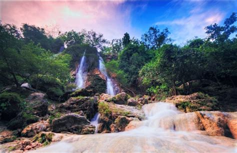 Sensasi Kenikmatan Di Air Terjun Sri Gethuk Yogyakarta Indonesia