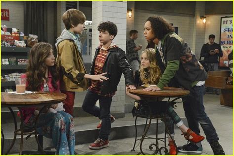 Riley And Maya Fight Over Farkle On Tonight S Girl Meets World Photo 771126 Photo Gallery