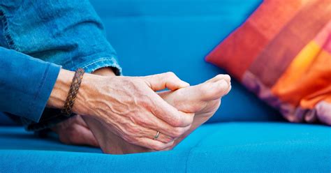 Rheumatoid Arthritis Vs Gout How To Tell The Difference