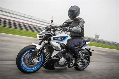 Konsep Motor Listrik Kymco RevoNEX Gaya Naked Bike Bakal Segera Produksi