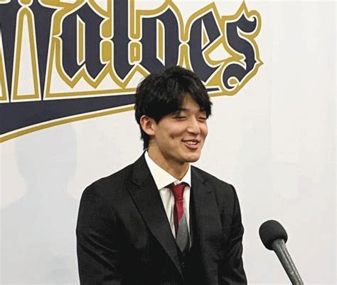 【オリックス】山崎颯一郎ウハウハ、年俸約3倍1300万円でサイン 優しき23歳はモンブラン好きの母へ「いっぱい買おうかな」：中日スポーツ・東京