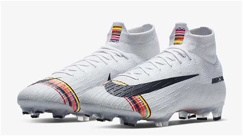 6 Sepatu Bola Nike Terbaik 2019 | BukaReview