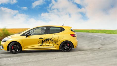 Renault Wallpapers - Top Free Renault Backgrounds - WallpaperAccess