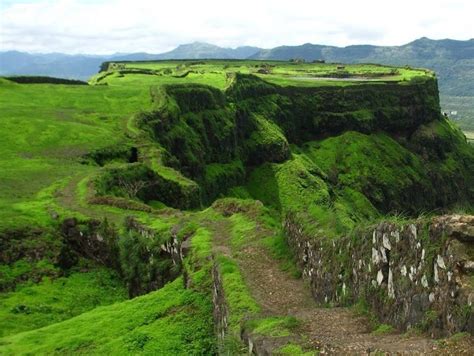 Road Trips To Explore The Forts In Maharashtra 11 Best Forts In