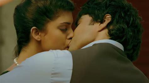 Most Romantic Kissing Scenes Rockstar Table No 21 Kambakkht Ishq