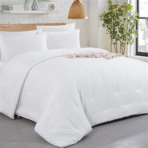 Hombys Oversized King Seersucker Comforter Set X Ultra Soft