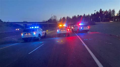 Five people killed in early morning wreck near Puyallup | Tacoma News ...