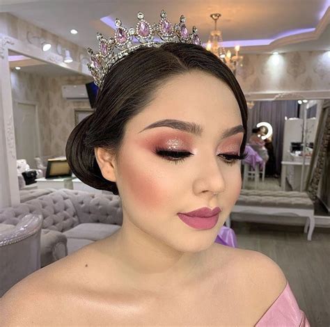 Pin De Fany Martínez En Maquillaje Maquillaje De 15 Años Quinceañera