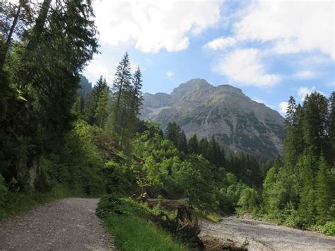 Start Ist Im Bergdorf Baad Der Widderstein Den Wir Hikr Org